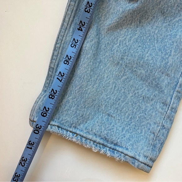 Abercrombie & Fitch Curve Love The 90’s Straight Ultra High Rise Light Wash - Picture 11 of 11